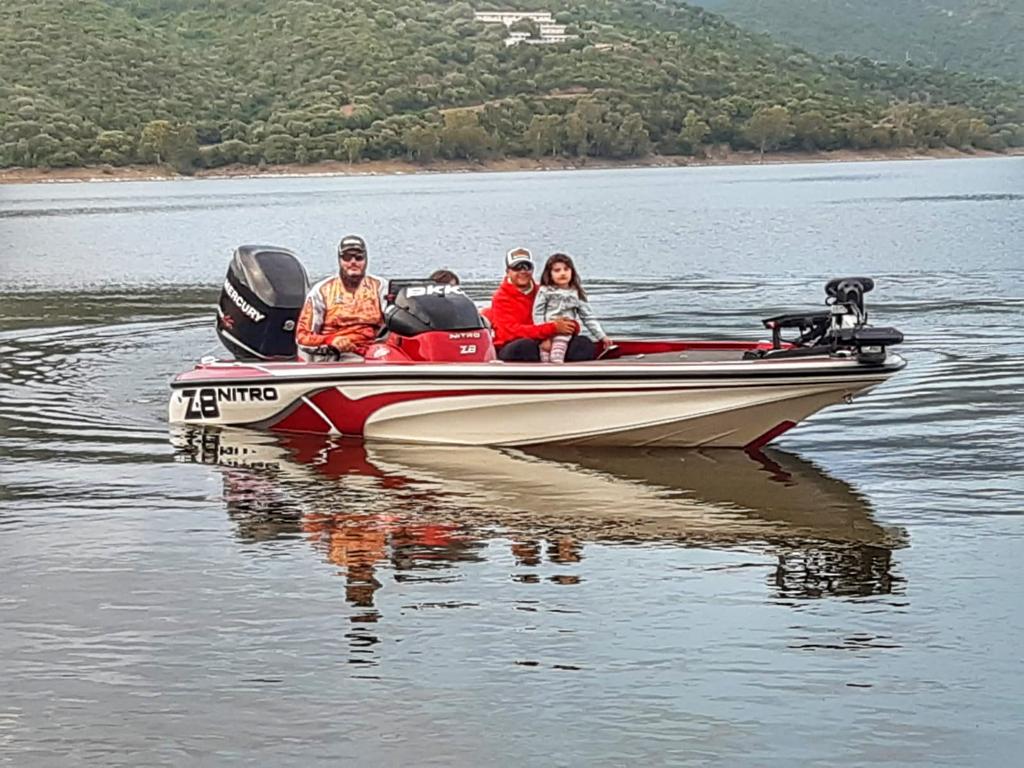 Nitro Z8 con 250 cv Bassboat Usate AB2 Nautica